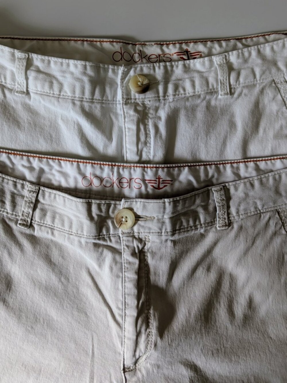 Dockers TWO PAIRS 1-Beige 1-White Flat Front Cotton Blend Capris 12
